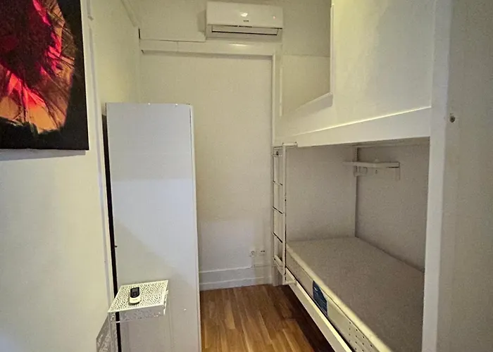 Farol Bed & Breakfast Almada