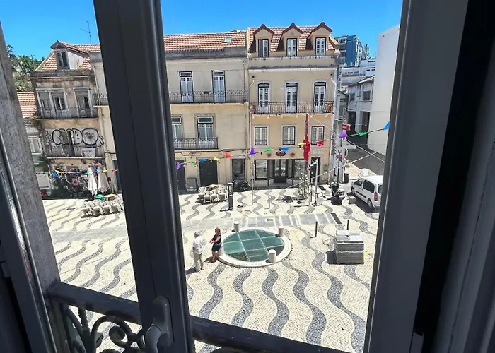 Bed & Breakfast Farol Almada